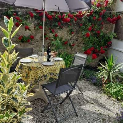 Pernes La Provençale ★★